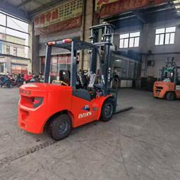 Heavy Duty 3.5 Ton Diesel New Forklift 3m Lifting Height Original Paint Non Renovated