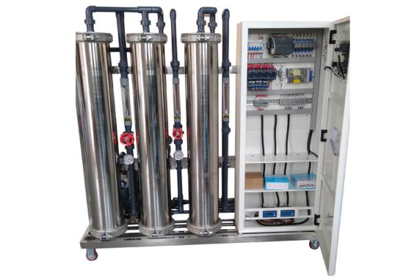 Máquina 1000L da purificação da filtragem do tratamento da água do sistema do RO