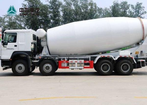 Durable SINOTRUK HOWO EURO 2 371HP Concrete Mixer Truck 8X4 10CBM 12CBM 12 Wheels