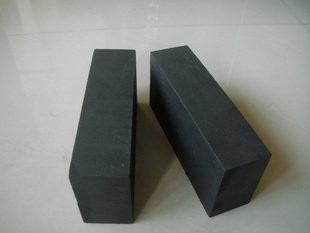 Доступный графитовый углеродный кирпич с содержанием CaO % 0,2-0,4% и 38-42% содержание Al2O3
