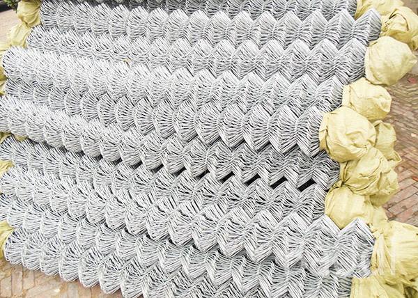 Roll Galvanized Chain Link Fabric / Metal Cyclone Fence With Galvanized Metal Post