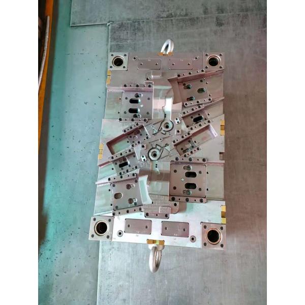 E420 Hot Runner Plastic Injection Molding Tooling With LKM Base