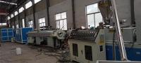Machine en plastique d'extrusion de tuyau de PVC, chaîne de production multicouche de tuyau de PVC d'Architectured sortie double
