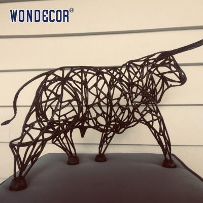 Grande decoração de arte de animais ao ar livre abstrata escultura oca de búfalo de aço inoxidável
