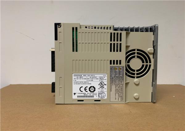 Movimentação servo industrial de Yaskawa SGDS-04F01A eficiência do IE 1 de 400 watts