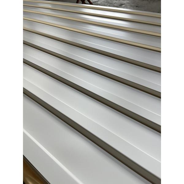 Однопанельная плитка RAL9002 Бело-серого цвета Металлические плитки крышные панели Трапецированный гофрированный лист 0,45 мм TCT