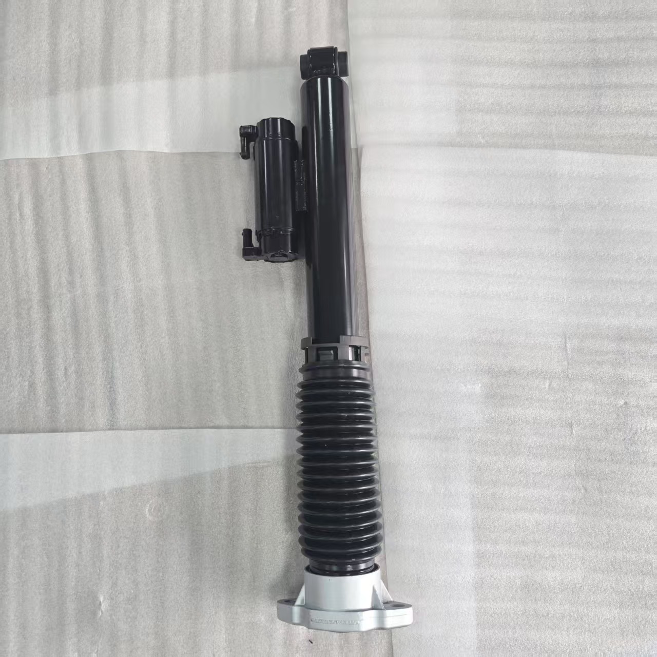 Rear Electronic Controlled Shock Absorber A2533203000 Mercedes Benz GLC Class X253 Rear Adaptive Suspension Strut