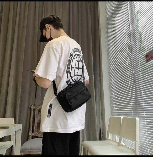 Waterproof Durable Nylon Unisex Fashion Cross Body Sling Bag for Teenager Solid Color