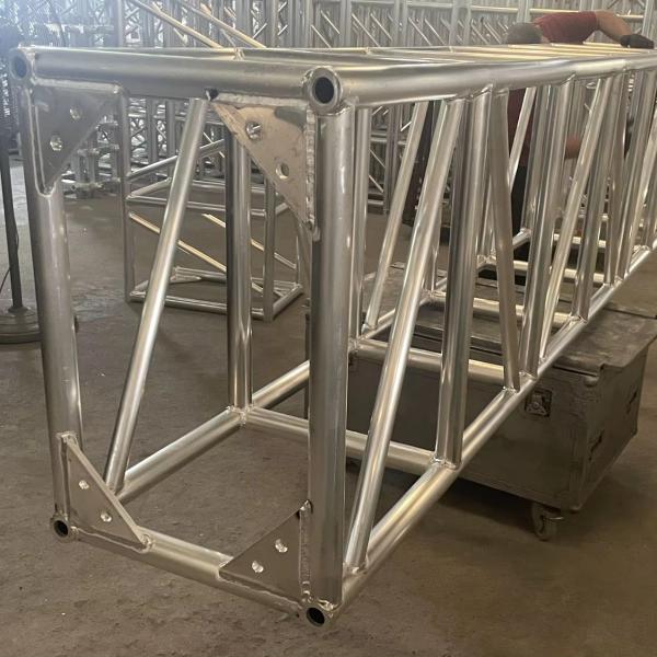 Durable Square Aluminum Truss Display 520mmx760mm For Music Festivals / Events Stage