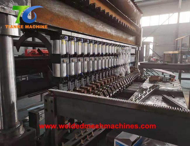 Ширина Tianke 3300mm усиливая 45 раз сварочного аппарата сетки/минута