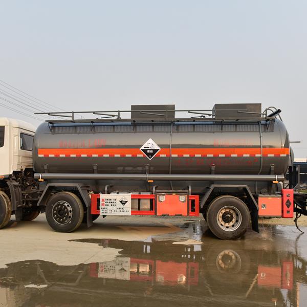 14.5CBM Hydrochloric Acid Liquid Alkali Tank Corrosive Product Tanker 26000 Gross Vehicle Weight