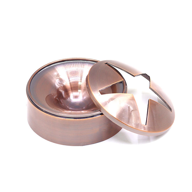 Vintage Red Bronze Metal Ashtray with Star Cutout Lid and Windproof Design for Home and Bar Decor