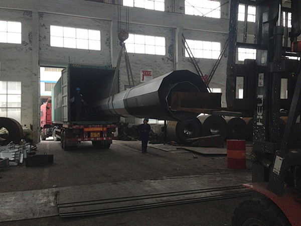 электрический гальванизированный стальной общего назначения поляк 69kv с плитой крышки поляка верхней и подшипника батта