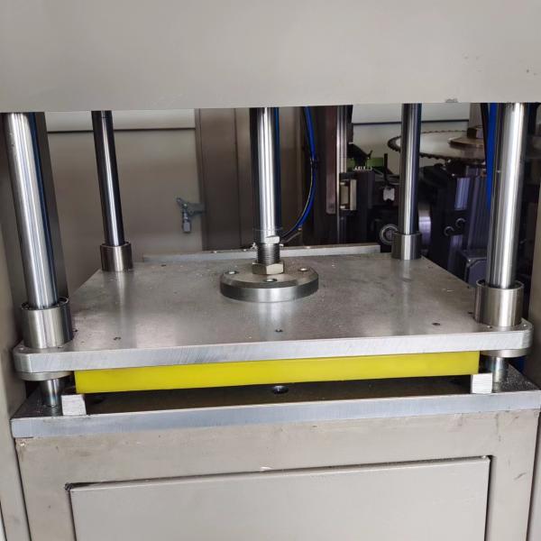 CNC 1.6m Aluminum End Milling Machine 3000w Window And Door Machinery