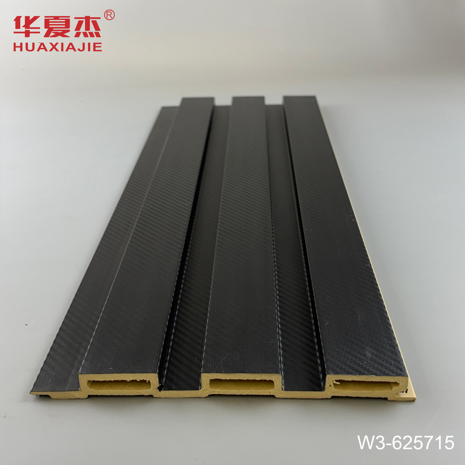 Fluted Design Waterproof WPC Wall Panel with Customized Length for Modern Decoration