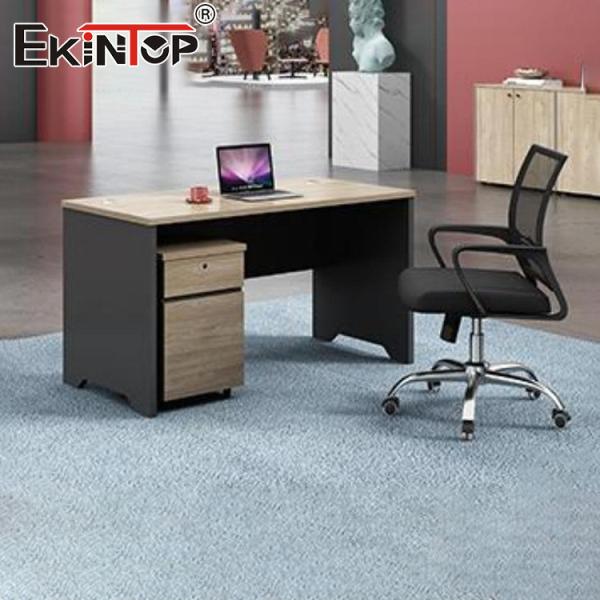 サイドキャビネット付き オフィスデスク 木材 モジュラルのデスク家具