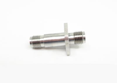 Os furos de aço inoxidável do adaptador 4 do MMW em linha reta 2.4mm RF flangeiam fêmea à fêmea