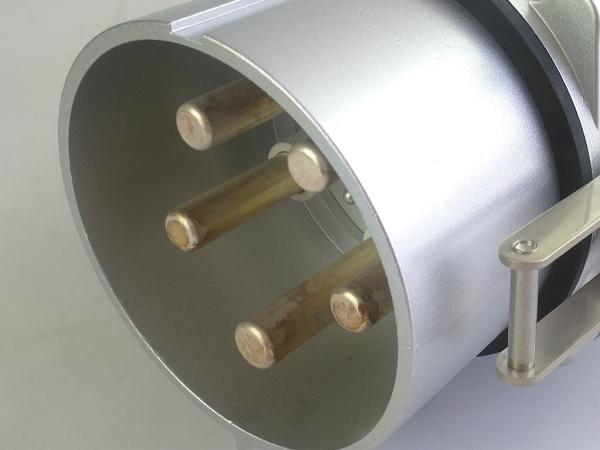 Soquetes bondes industriais do chanfro alto do ampère com curvatura 50 - 60 Hertz
