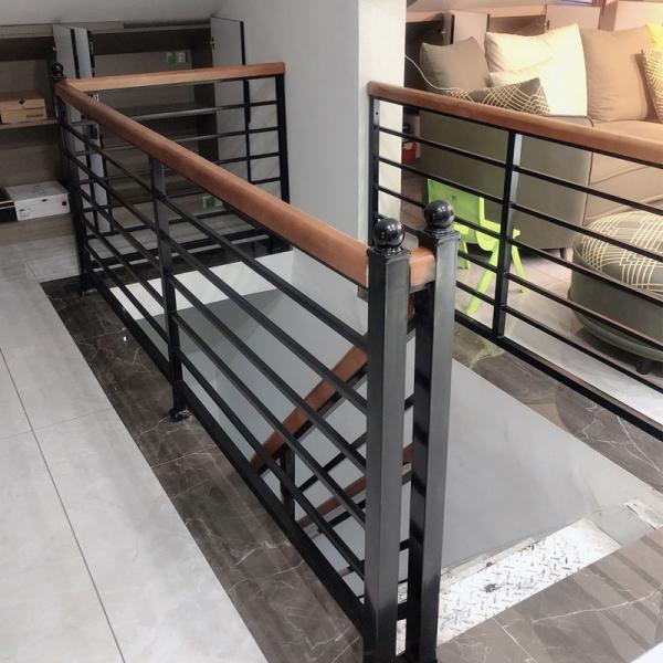 Solid Wood Handrail Aluminum Profiles Luxury Villa Curved Spiral Staircase