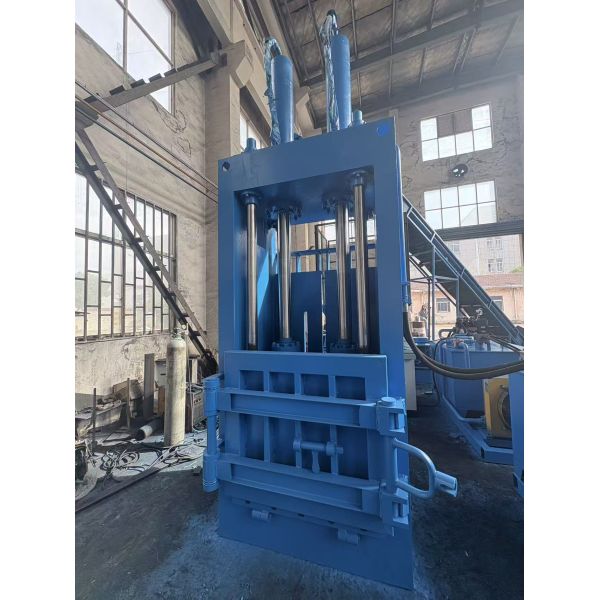 Vertical Hydraulic Baler for PET & Plastic Bottles