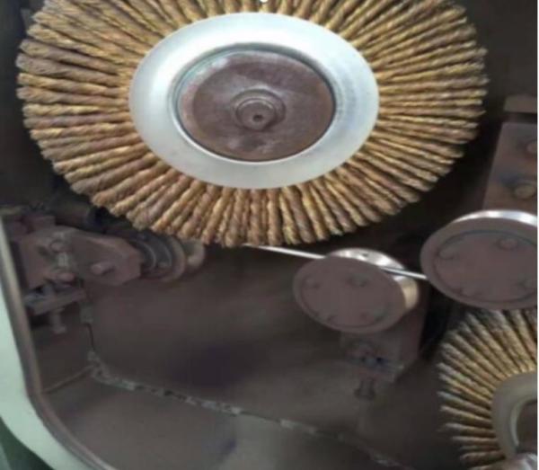 Wire Descaling Machine Cleans Wire Rod Brass Wire Knotted Wire Brush Descaler