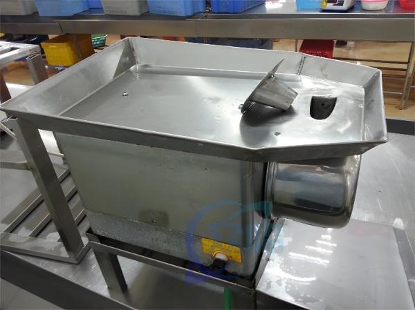 Shrimp deveining machine Shrimp back cut, peeled, visceral, sushi shrimp processing machinery