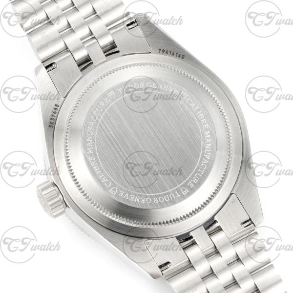 Tudor Black Bay 41mm Red Dial Super Clone Diver Watch Automatic Stainless Steel Jubilee Bracelet Master Chronometer Style