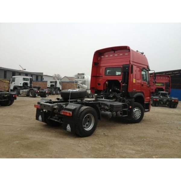 Howo7 6X4 Tractor Trailer Truck LHD 10 Wheels HW 79 High Roof Cab Two Berths 102 km / h