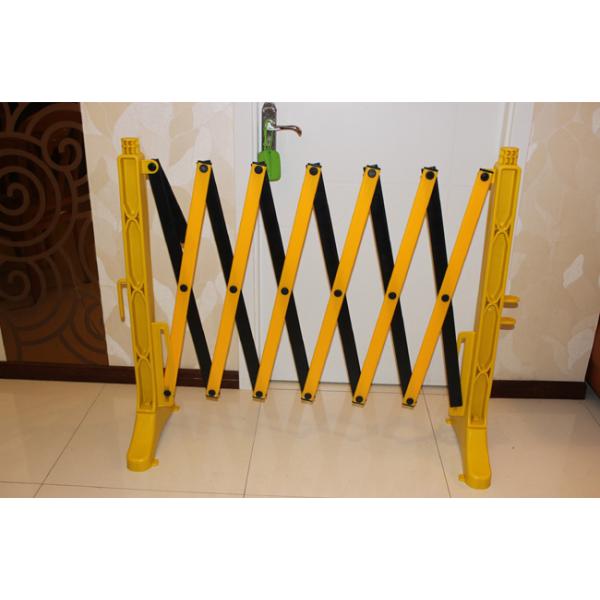 Yellow Plastic Traffic Barriers , Temporary Retractable Safety X Expandable Barricade 950 x 3500 mm