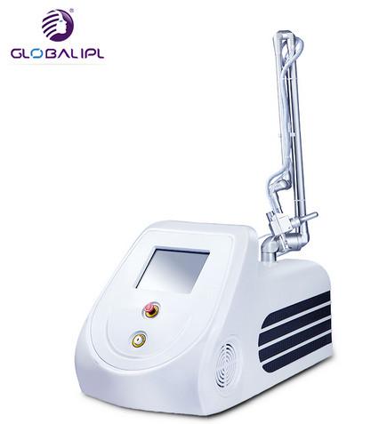 A remoção fracionária de Mark de estiramento do tratamento do laser do CO2 de 7 formas da varredura aperta a vagina