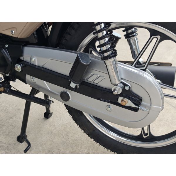 Electric Kick Start Engine Chopper Motorbike 110CC With Painted Bumper Muffler Street Legal Motorcycle Supplier