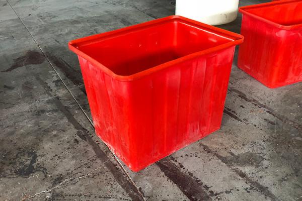 Red Heavy Duty 160L Plastic Recycling Bins Water Tank For Aquaponic Fish Fram