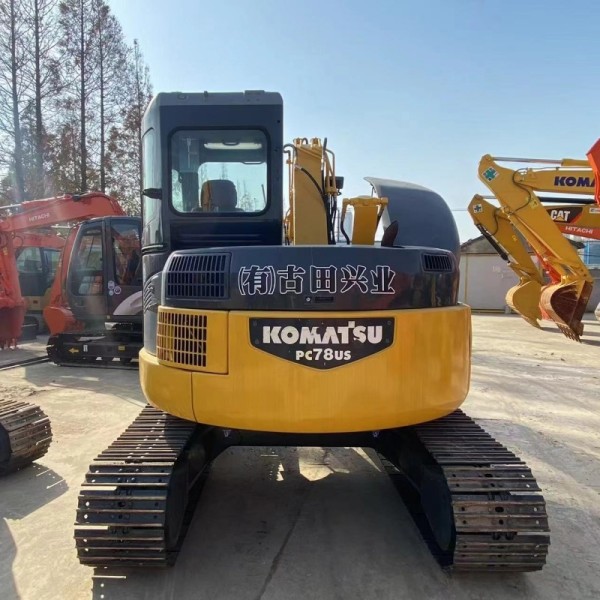 Komatsu PC78-6 Used Track Excavator Second Hand Earth Moving Machinery 7.8Ton