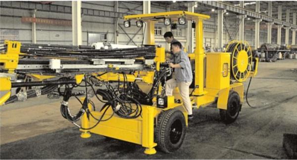 Fast Jumbo Mining Equipment High Efficiency With Four Independent Driven Wheels
