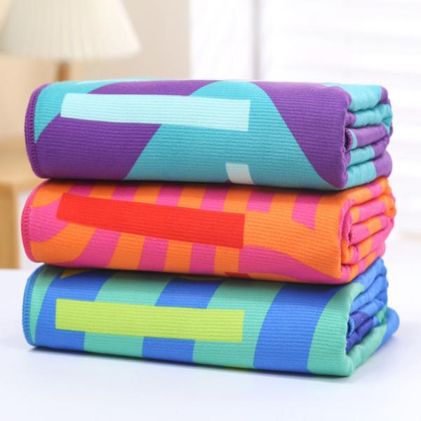 Résistant à l'odeur à motifs en microfibre serviette multi-surface serviette de plage imprimée sur mesure