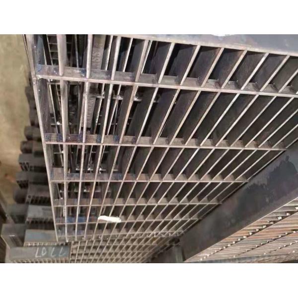 Решетка анти- Electro сетки 40mm дорожки вертикали скида стального Toothed гальванизированная стальная