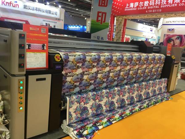 Máquina de impressão de alta resolução de matéria têxtil do Inkjet do grande tamanho com sistema de alimentação automático