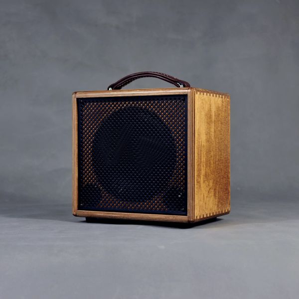 Rolands AC-60s Clone Ss Acoustic Amplifier with Natural Birch Enclosure