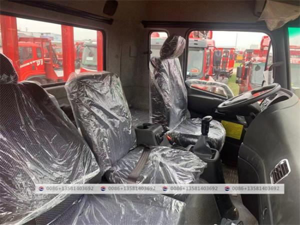 Chassis d'ingénierie Dongfeng 8x4 Poids de charge lourde Chariot à remorque à lit Chariot à pont plat