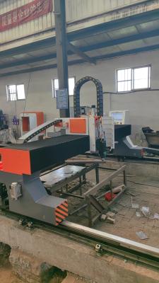 Machine de découpe laser à fibre de feuille métallique avec une surface de découpe de 1500 mm*3000 mm
