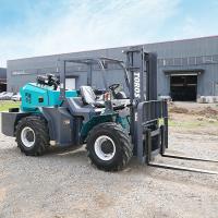 TOROS puissant chariot élévateur compact sur terrain accidenté pour la manutention de matériaux lourds