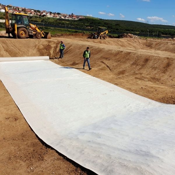 800gsm Non Woven Geotextile Fabric Heavy Duty  For Drainage Filtration Soil Separation