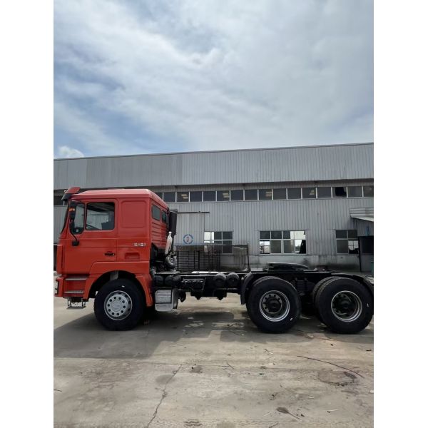 SHACMAN dump truck, equipped with a quick-shift gearbox and a diesel engine