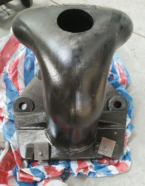 Marine T - head Mooring Bollard Marine Cast Steel Material Up to 200Ton SWL