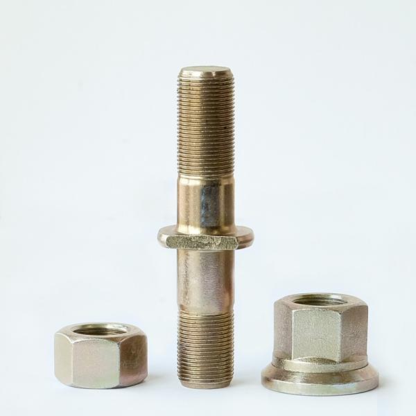 M20X1.50 10 Grade Truck Wheel Nut 1.5mm Thread Pitch 40Cr Material