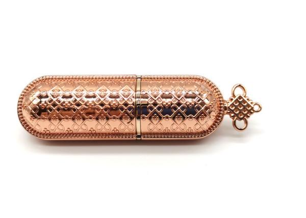 OEM Zinc Alloy Metal Die Casting Lipstick Tube with Chinese Knot Design for High-End Beauty Products