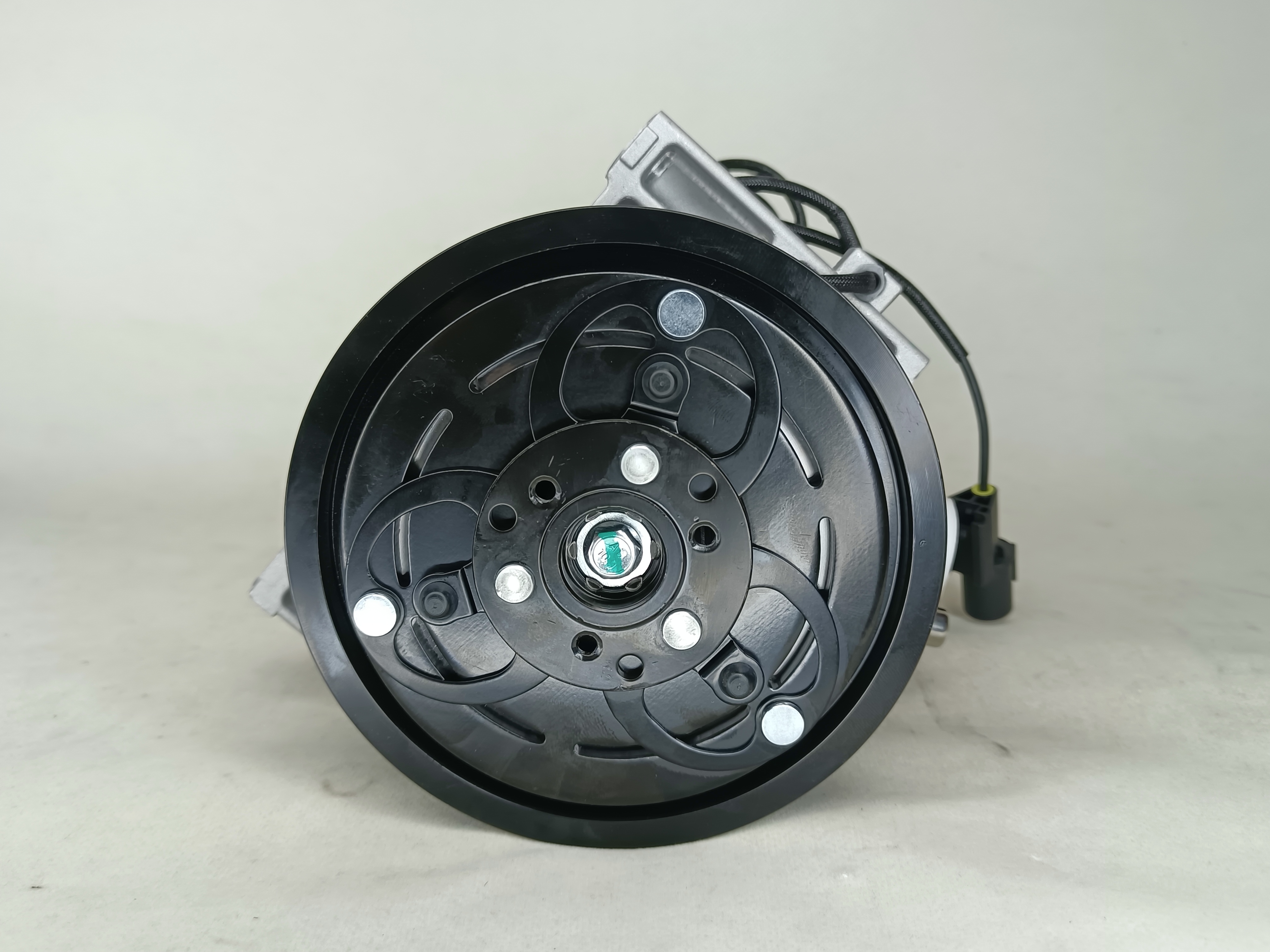 Auto AC Conditioning Compressor For Nissan Sunny Almera Classic2008 1.6I 27630-95F0B/27630-95F0A