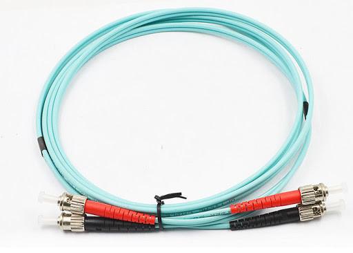 OM3 Assemblage de câbles à fibres optiques -20°C à +70°C Température Jumpers ou patchcords à fibres optiques