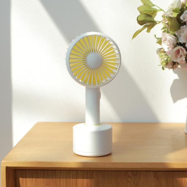 Fã recarregável de oscilação da mesa de Mini Portable Handheld Fan 2000mAh 4W da base
