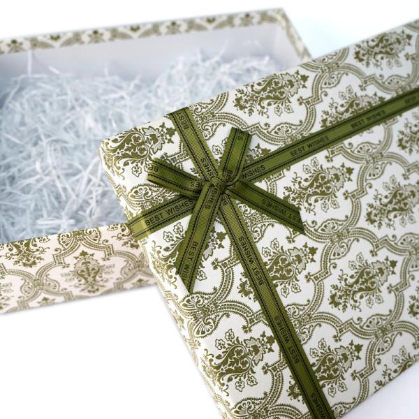 Logotipo personalizado Cajas de regalo de lujo para embalaje de regalos con cinta para joyas